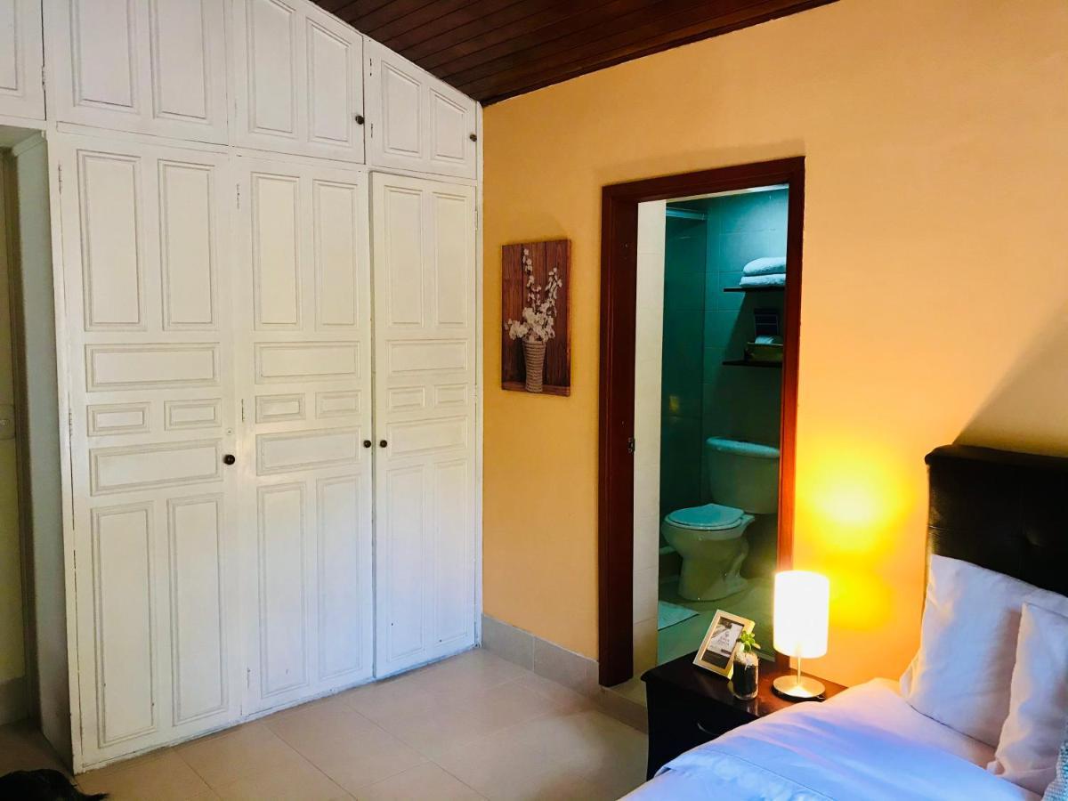Casa Prada Bed & Breakfast Bogotá Eksteriør billede