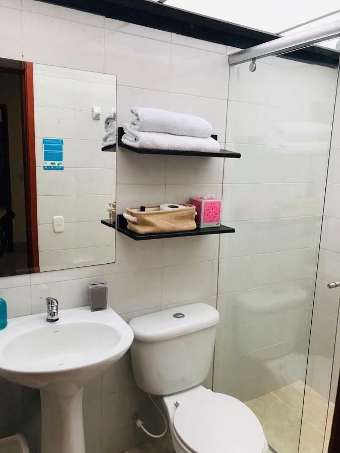 Casa Prada Bed & Breakfast Bogotá Eksteriør billede
